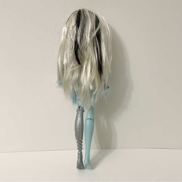 Monster High Frankie Stein Coffee Break Doll - Picture 8 of 15